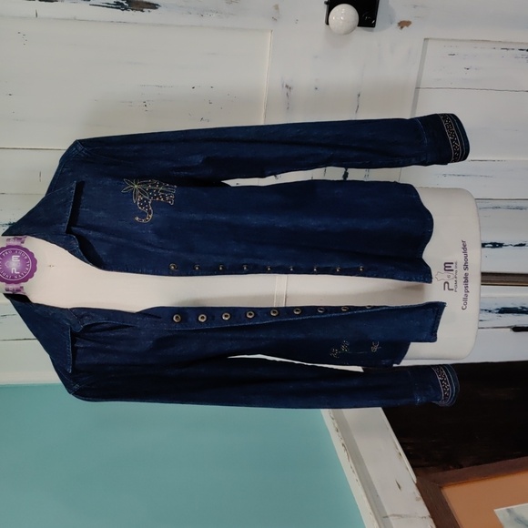 Christopher & Banks Jean Jacket with animal embroidery details - Picture 4 of 11